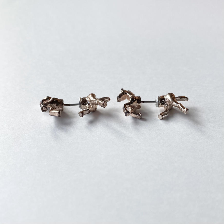馬 フロント&バック ピアス
