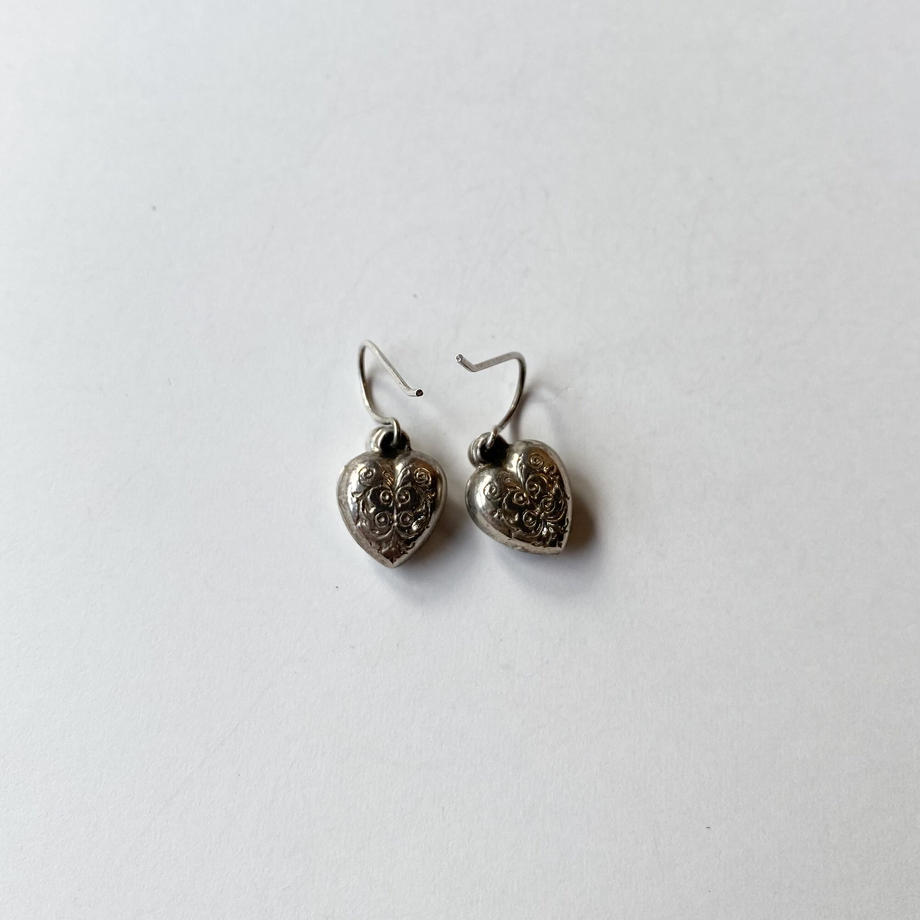 ヴィクトリアン パフハート ピアス