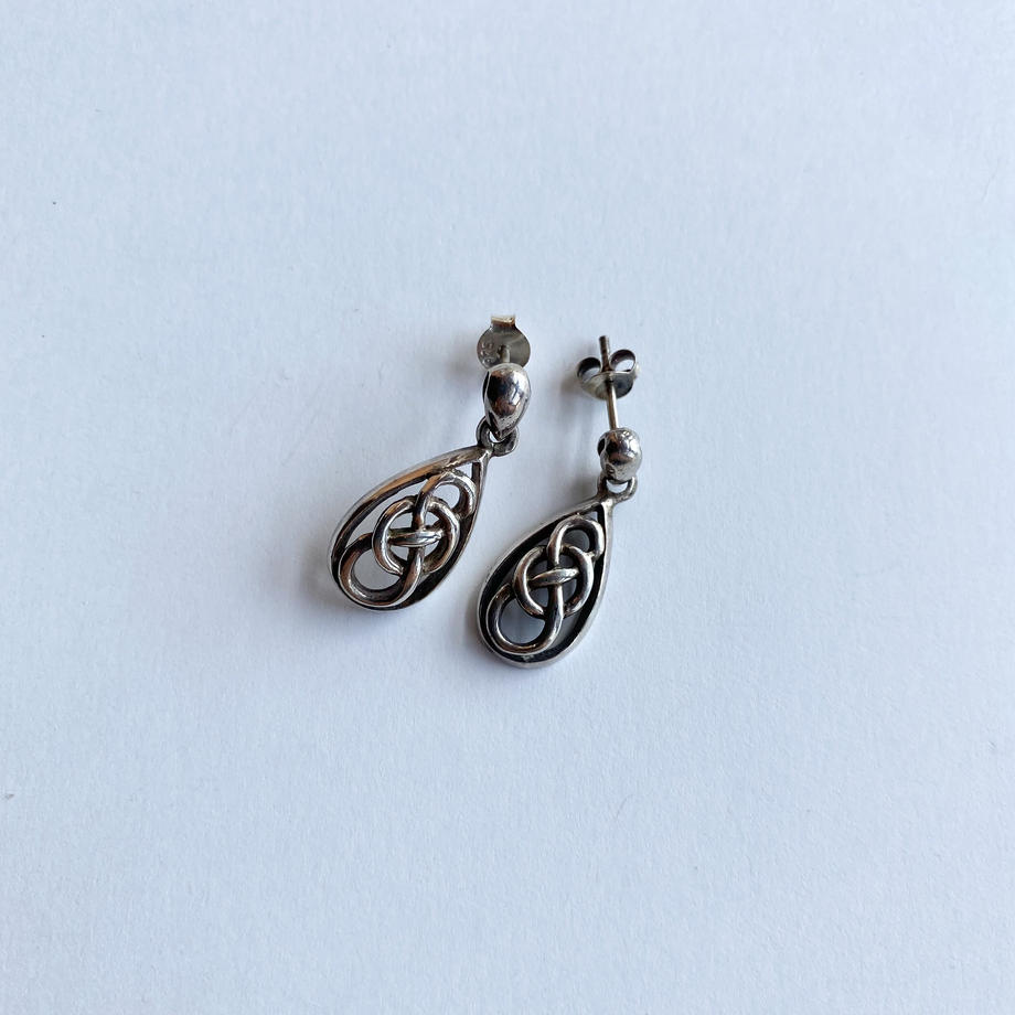 セルティックモチーフ シルバーピアス