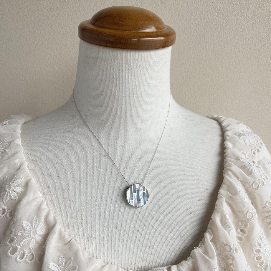 マルチカラー マザーオブパール ペンダントトップ