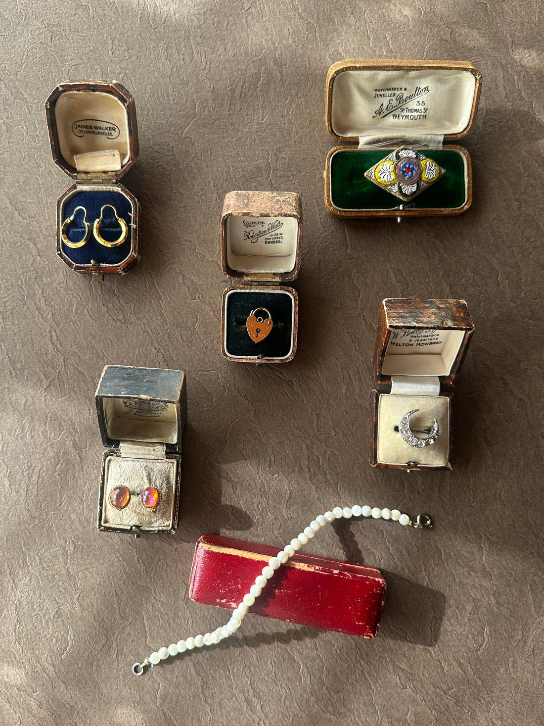 今週の新着ジュエリーを入荷致しました