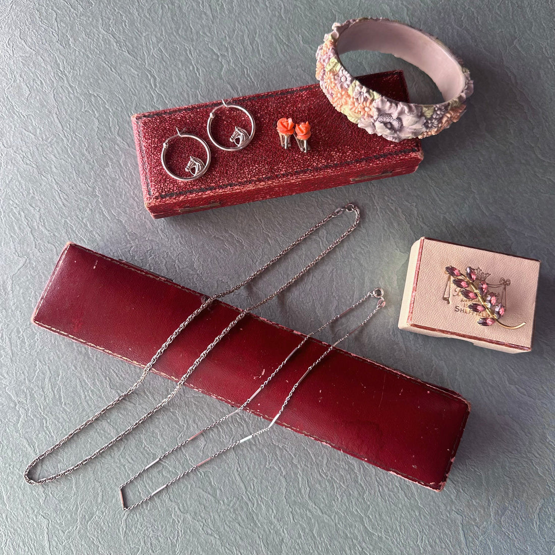 今週の新着ジュエリーを入荷致しました