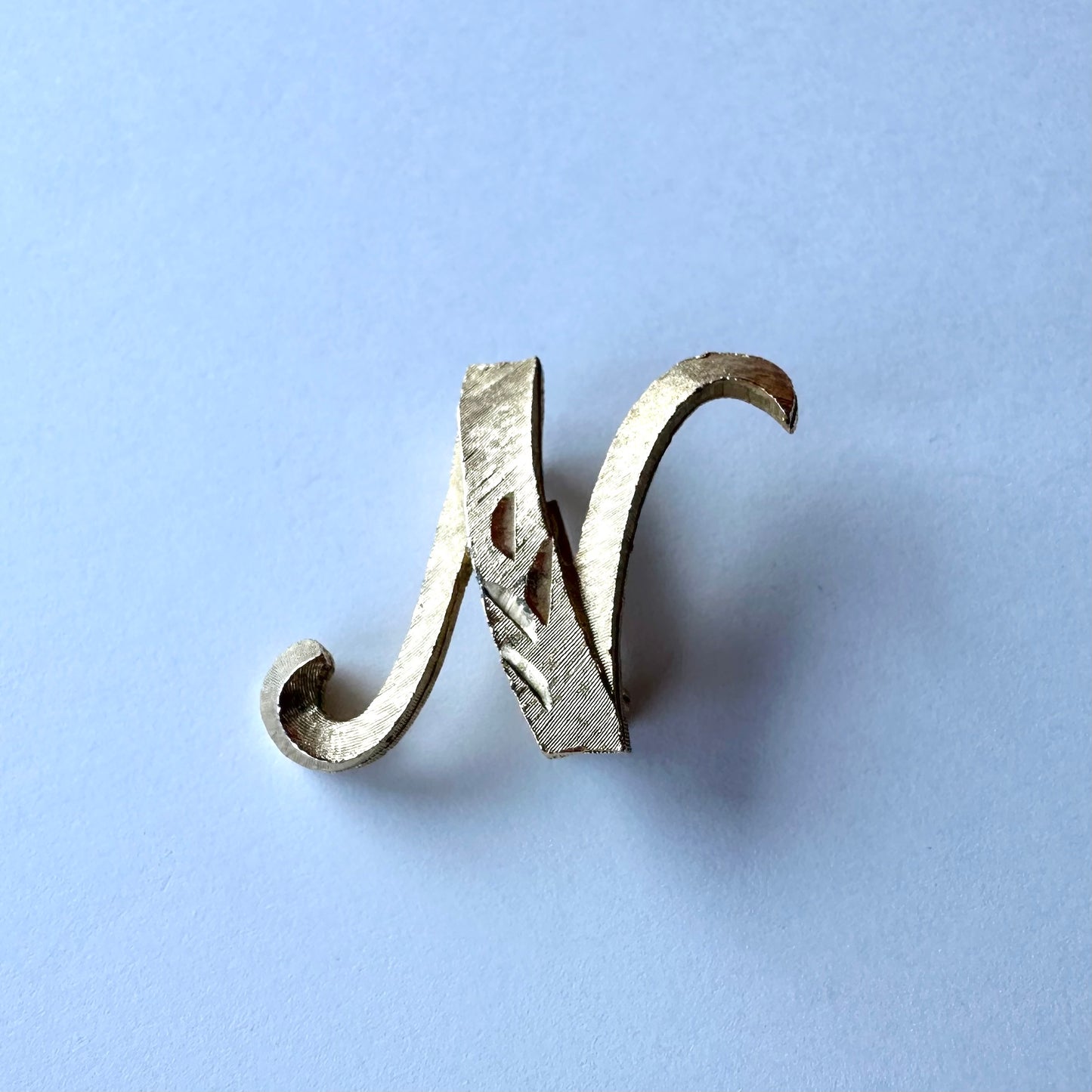 MANSELLE(マムゼル) イニシャル ヴィンテージブローチ N