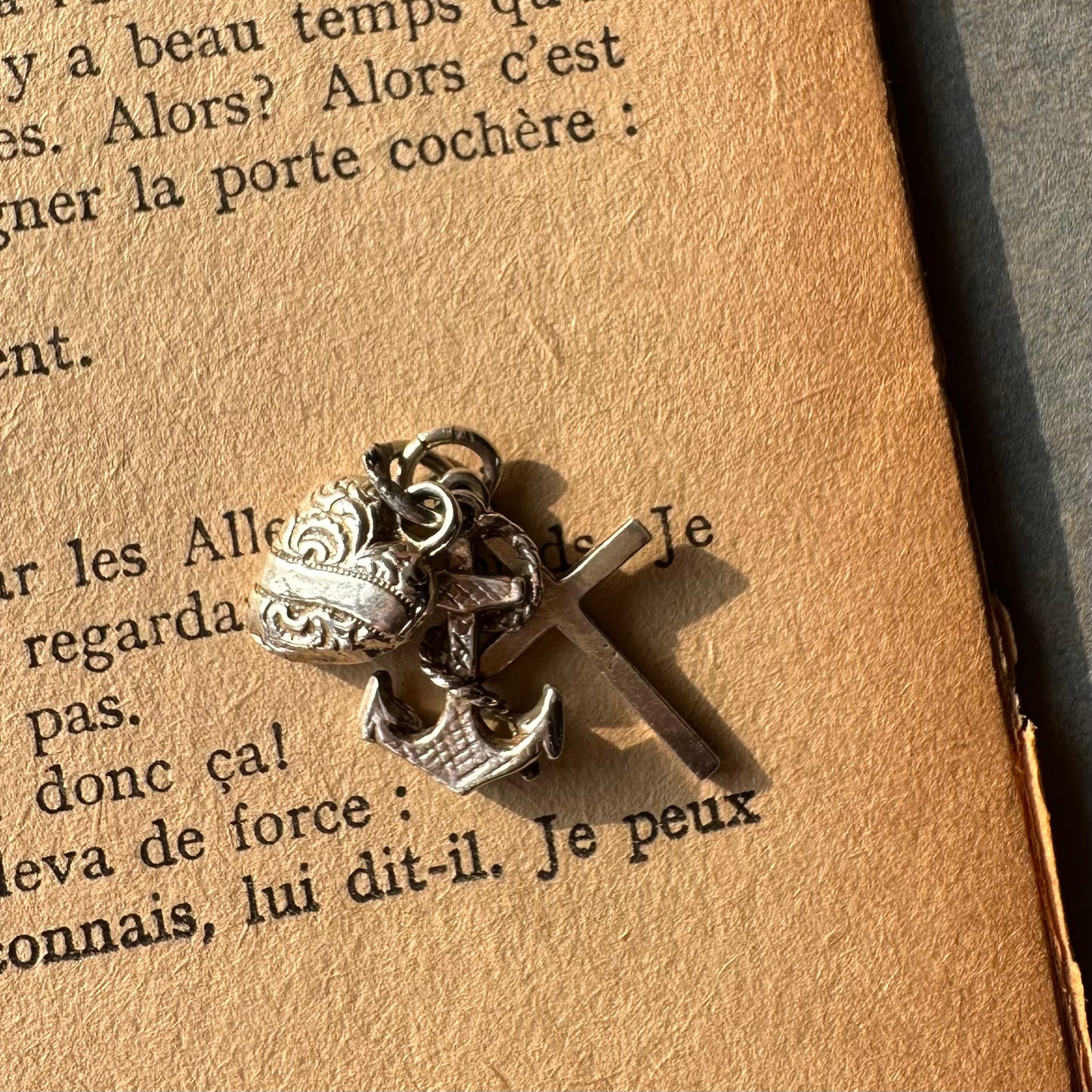 ハート＆クロス＆アンカー ヴィンテージシルバーチャーム