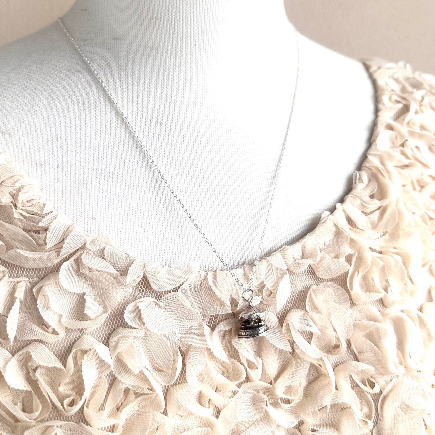 メリーゴーランド ヴィンテージシルバーチャーム(回転タイプ)