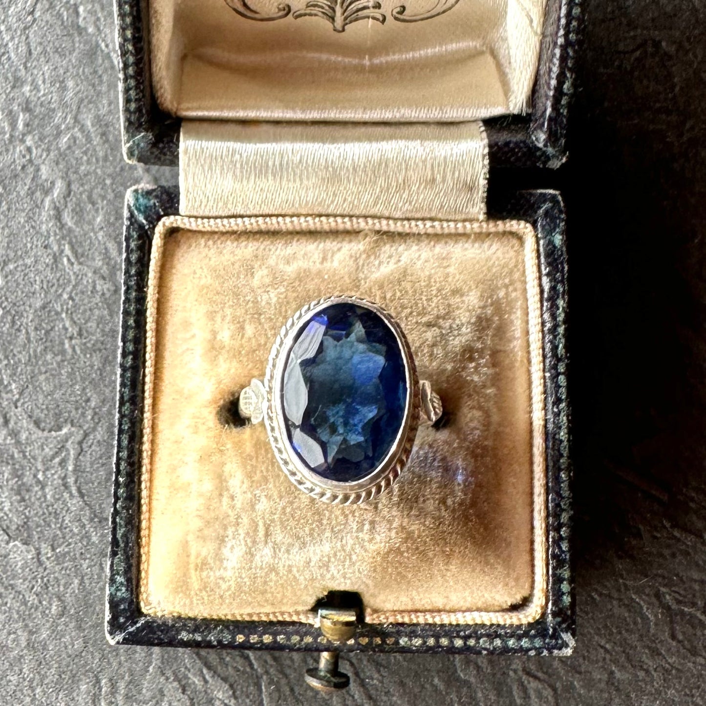 ロイヤルブルーカラーグラス ヴィンテージシルバーリング 8.5号