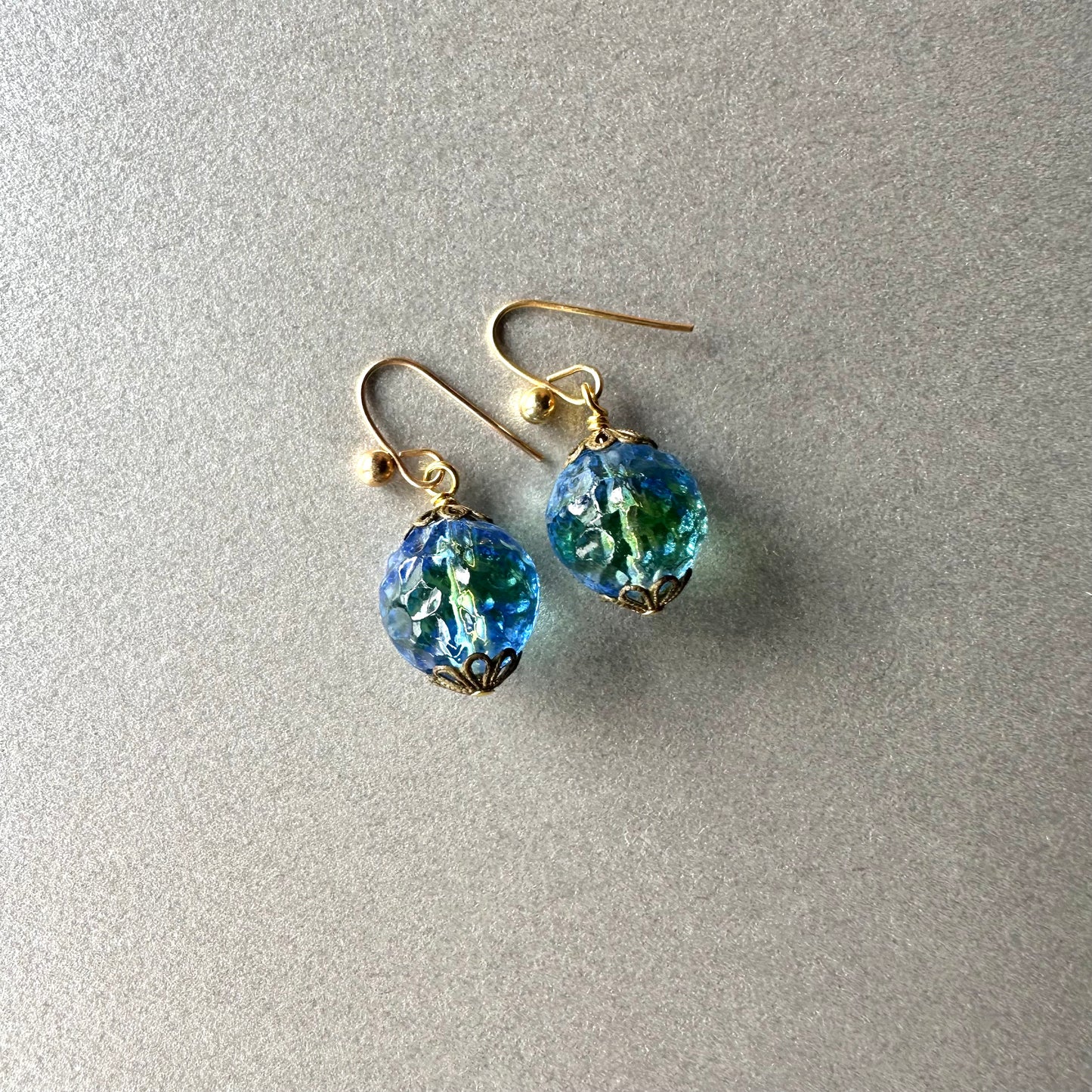 バイカラー アンティークビーズ ピアス