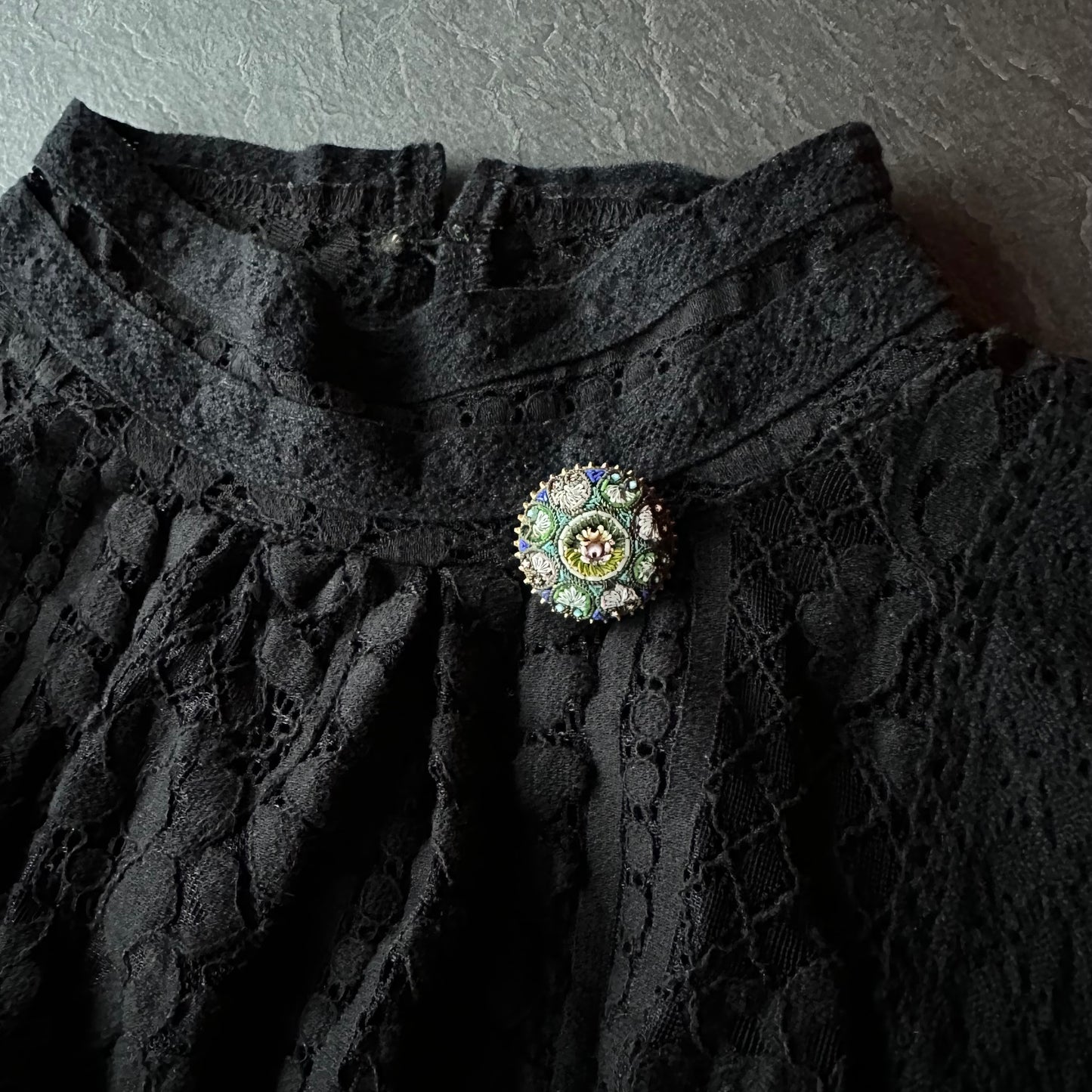 マイクロモザイク ラウンドブローチ②