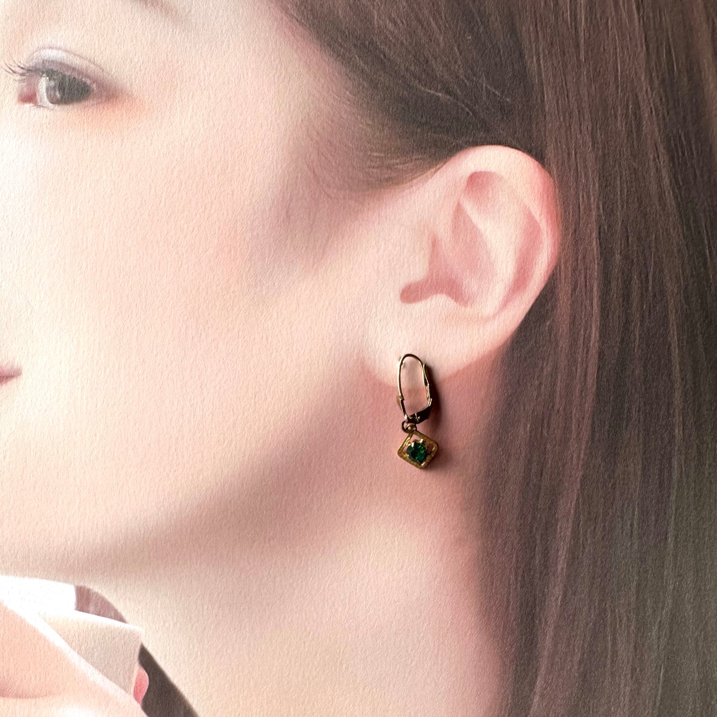 ドイツヴィンテージ グリーンカラーグラス ピアス