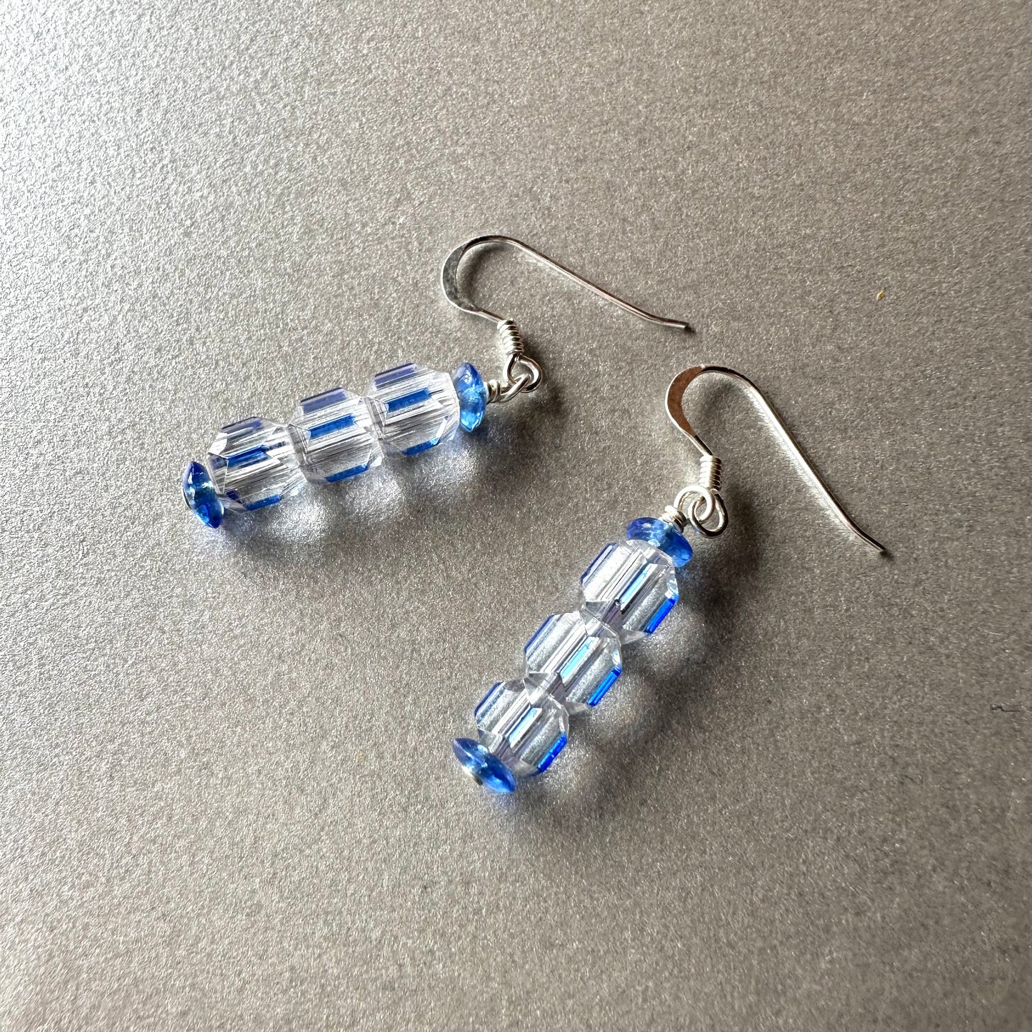 ブルー＆クリア バイカラーグラス ピアス