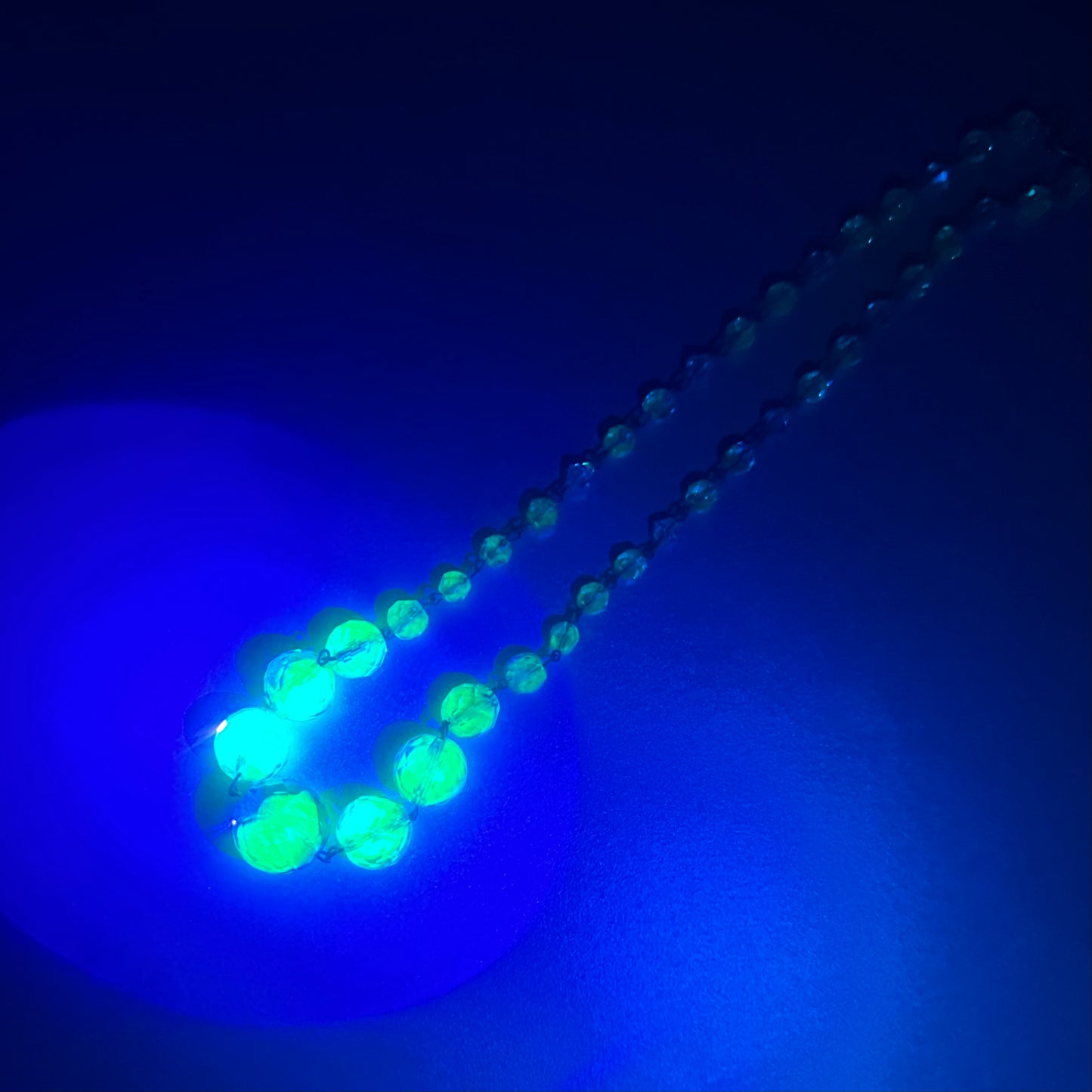 ブルー×グリーン ウラングラス ネックレス