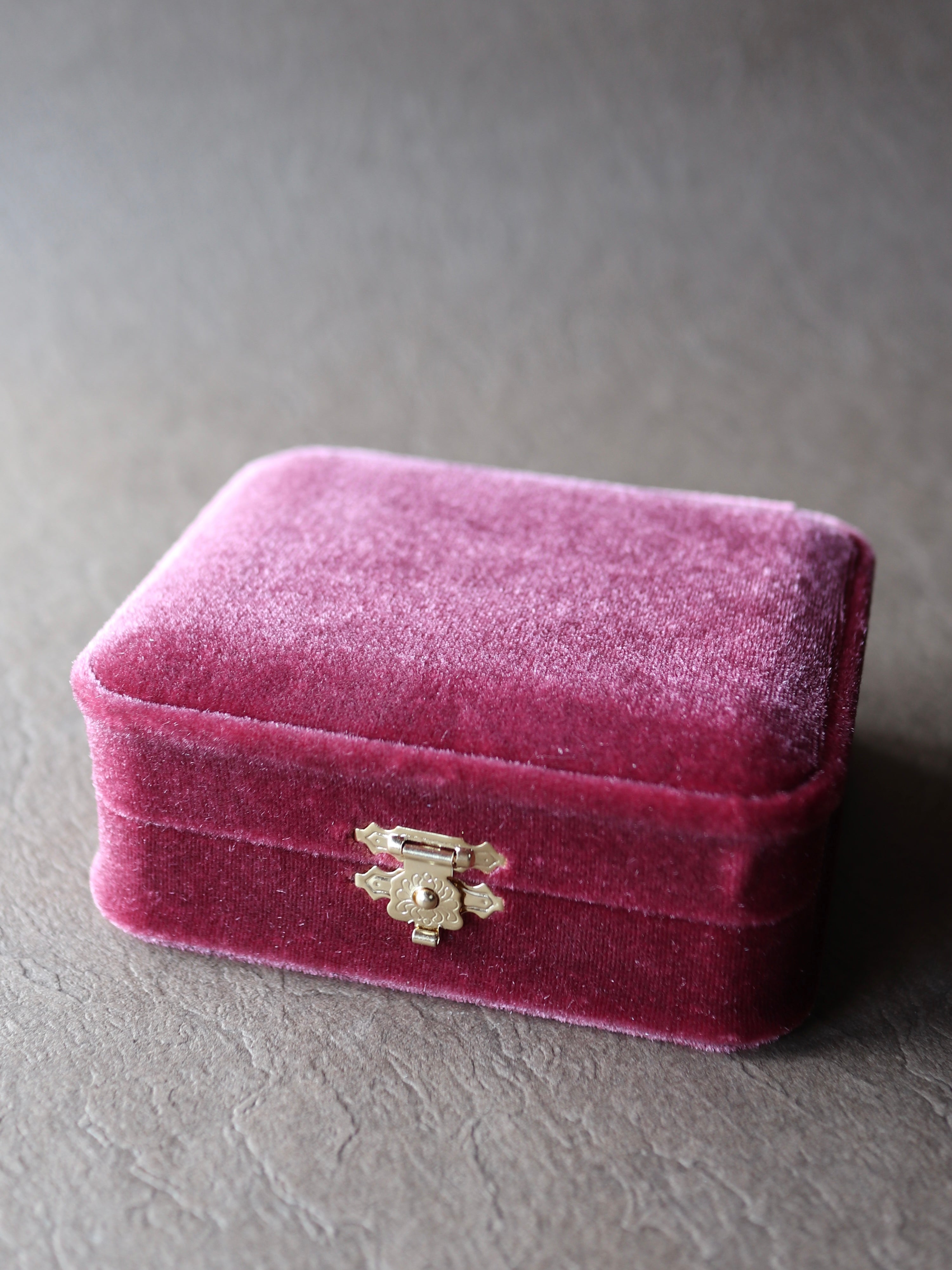 AMELIE ANTIQUE ジュエリーボックス – Amelie Antique