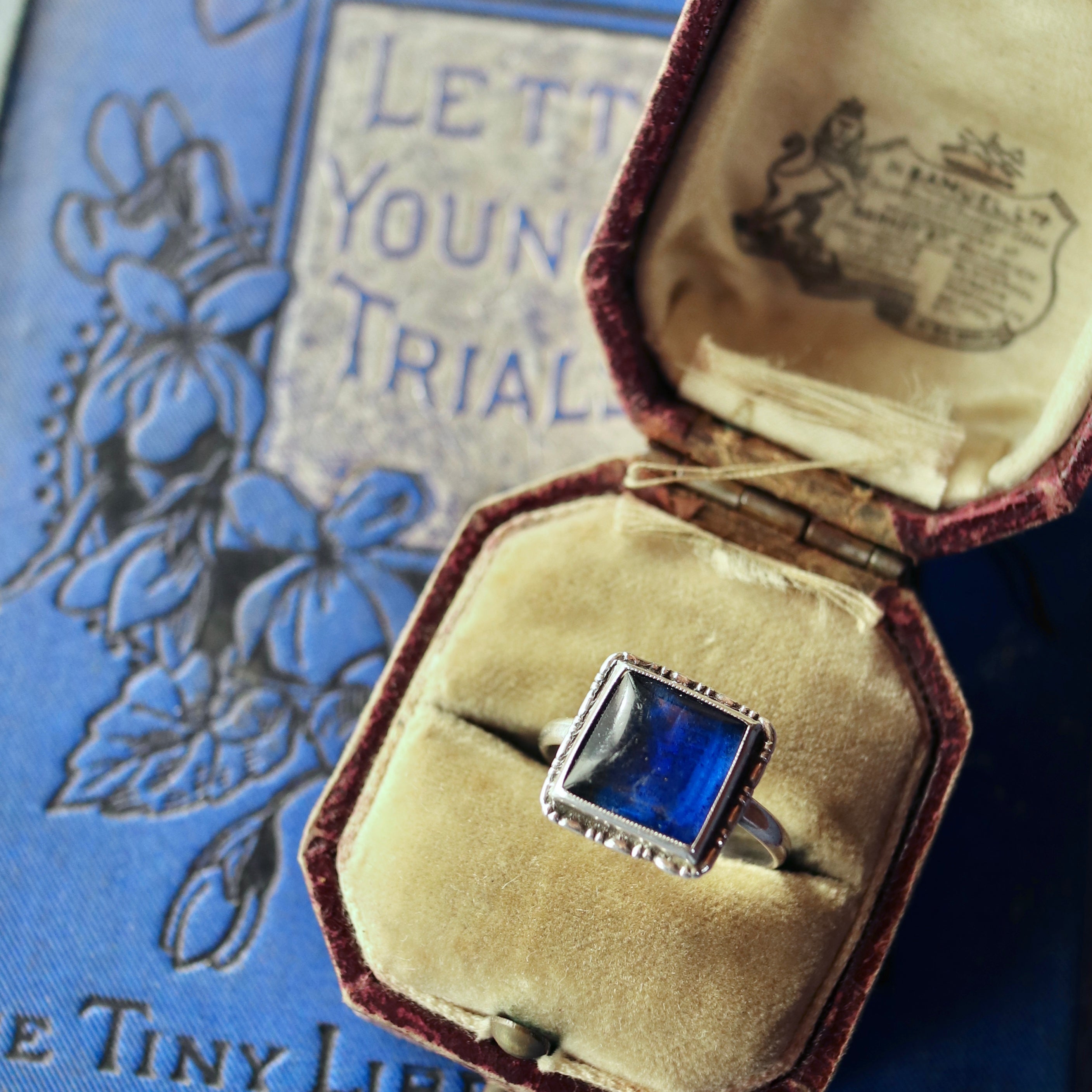 バタフライウィング スクエアリング 11.5号 – Amelie Antique