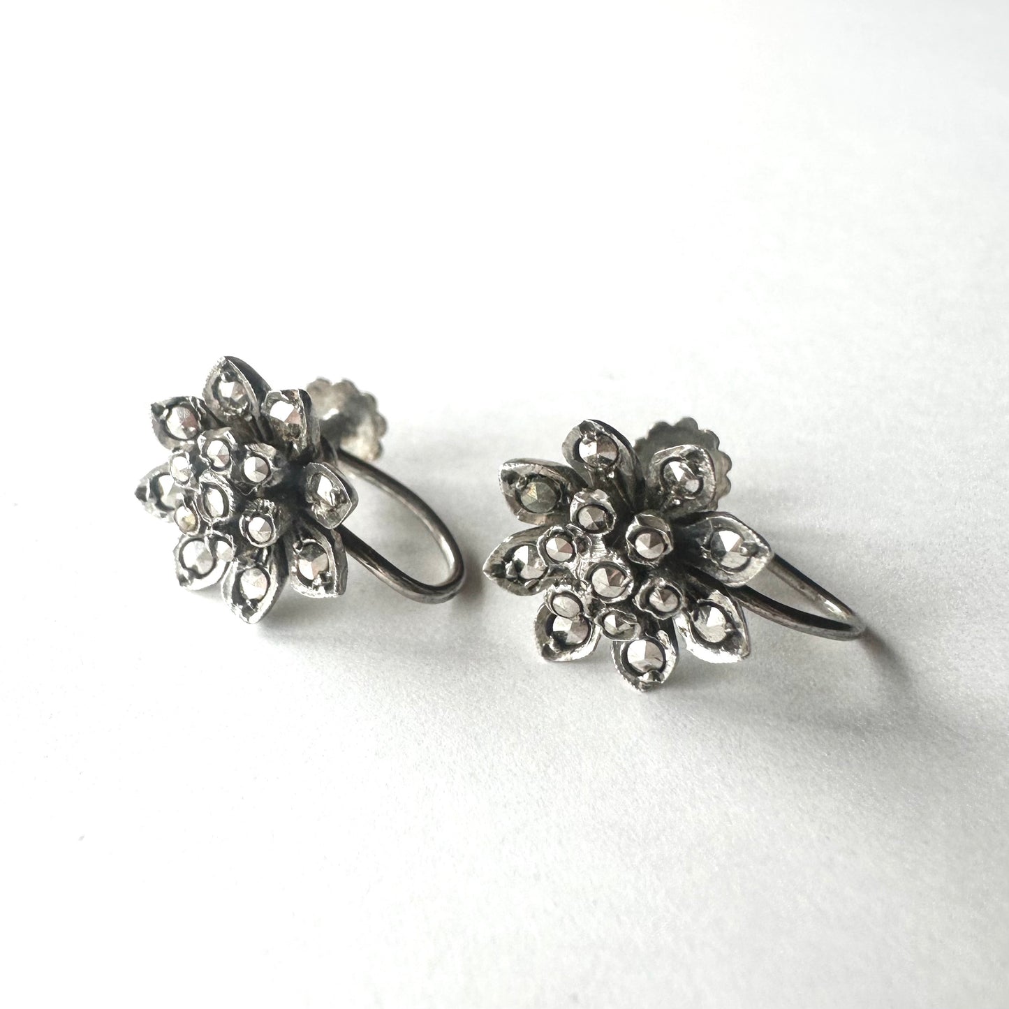 シルバー＆マーカサイト フラワーイヤリング