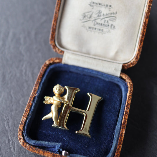 LUKE RAZZA イニシャルH ブローチ