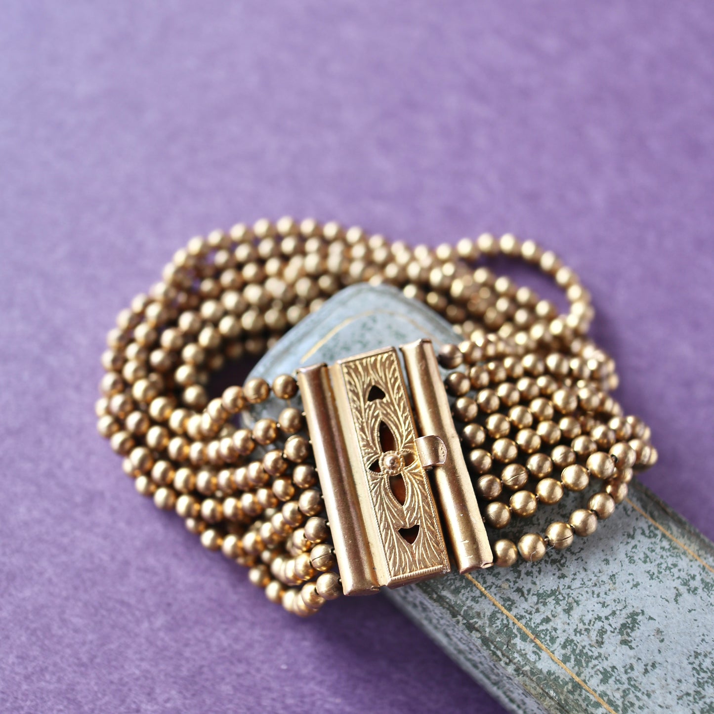 アールデコ ゴールドトーンメタル ブレスレット