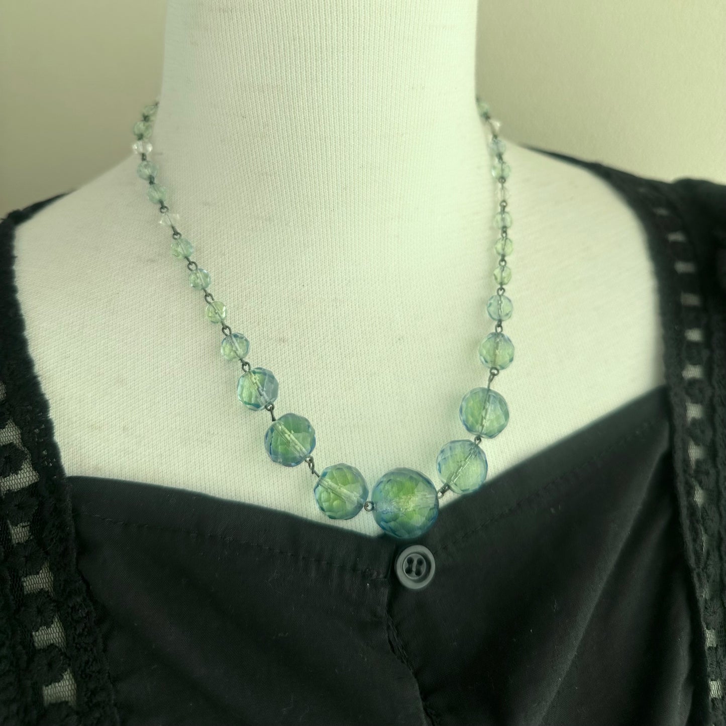 ブルー×グリーン ウラングラス ネックレス