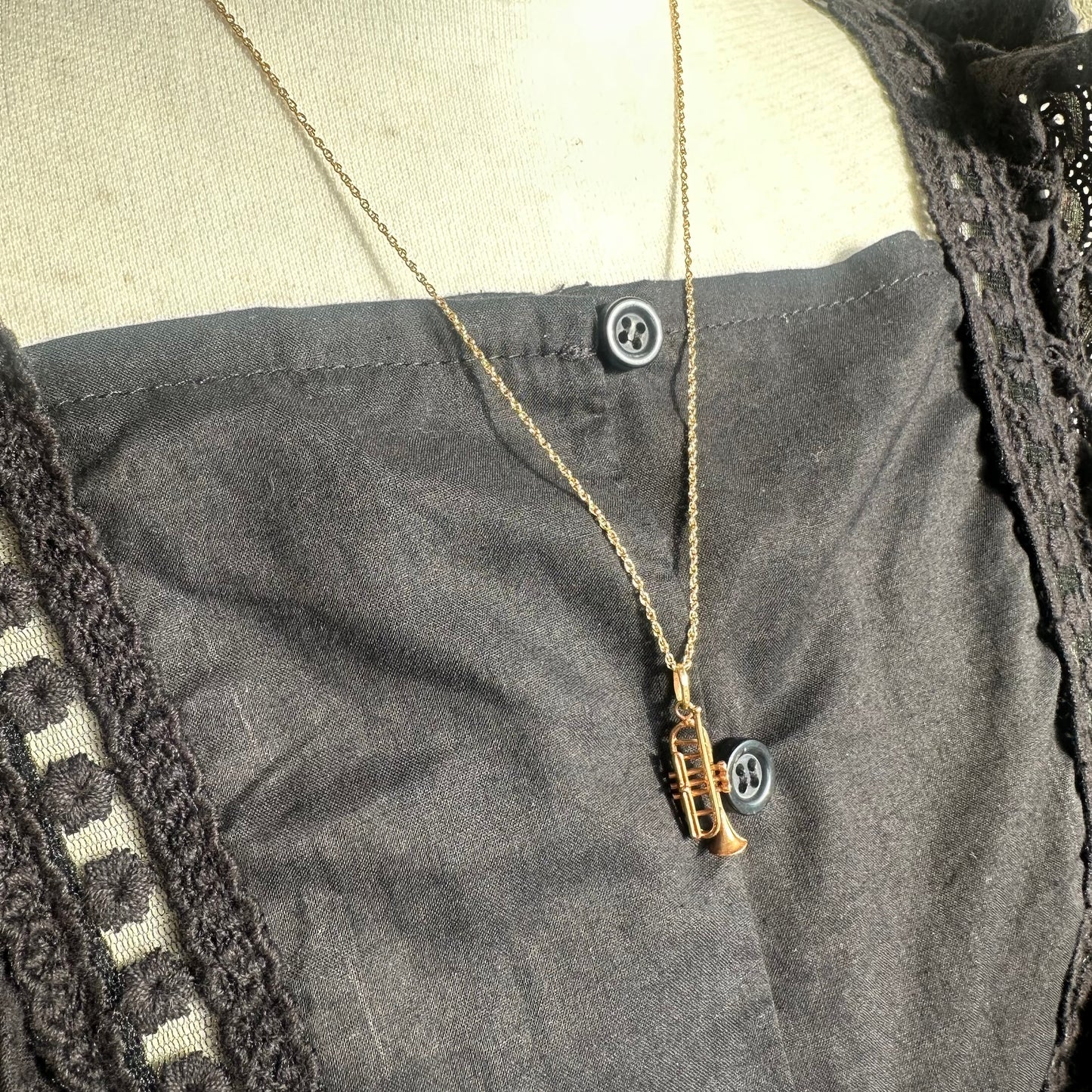 9ctゴールド トランペット ヴィンテージチャーム