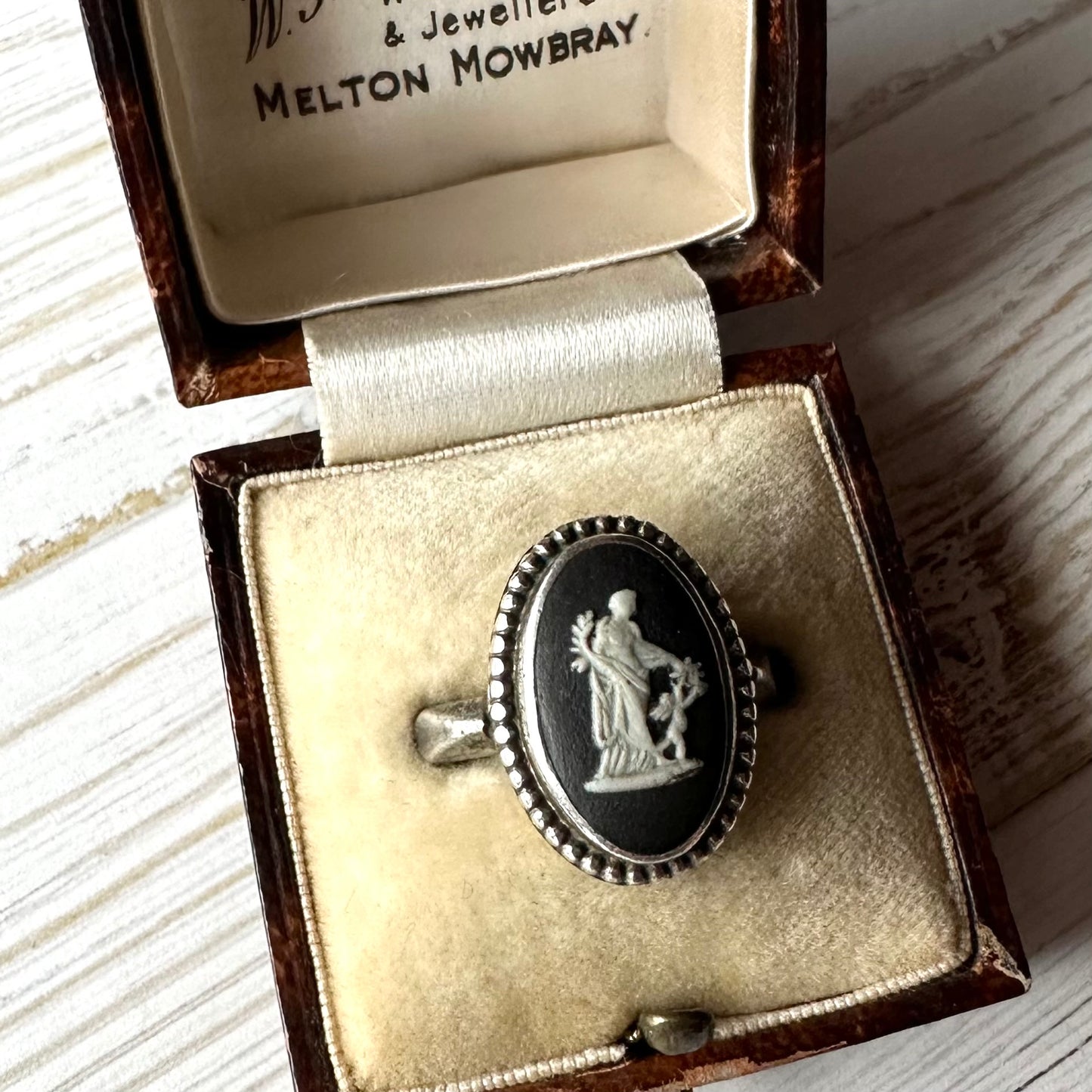 スターリングシルバー ウェッジウッド リング ブラック1972年 ロンドン 13号