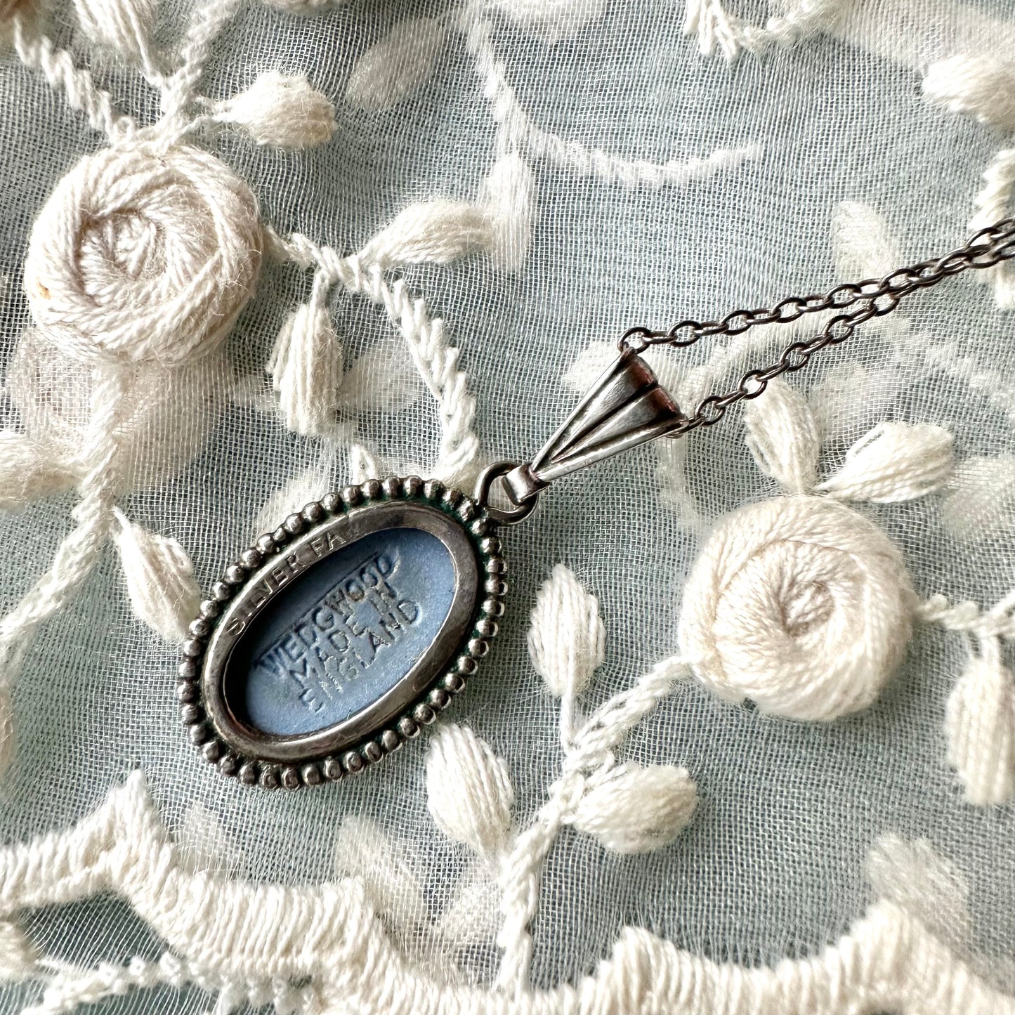 ウェッジウッド オーバルネックレス ブルー