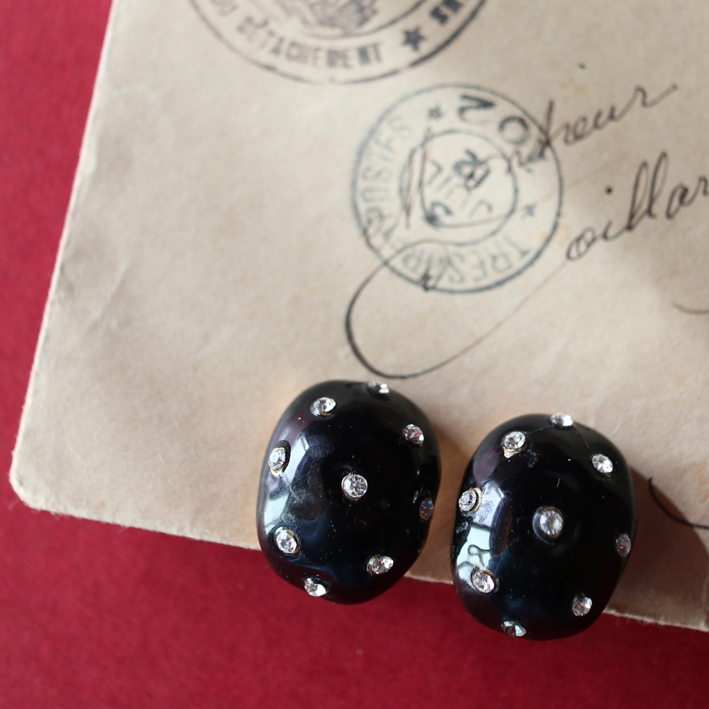 ブラックエナメル＆クリアグラス クリップオンイヤリング