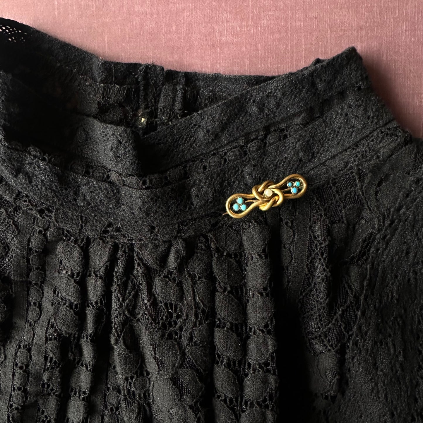 エドワーディアン ノット ターコイズグラス＆グラスパール ブローチ