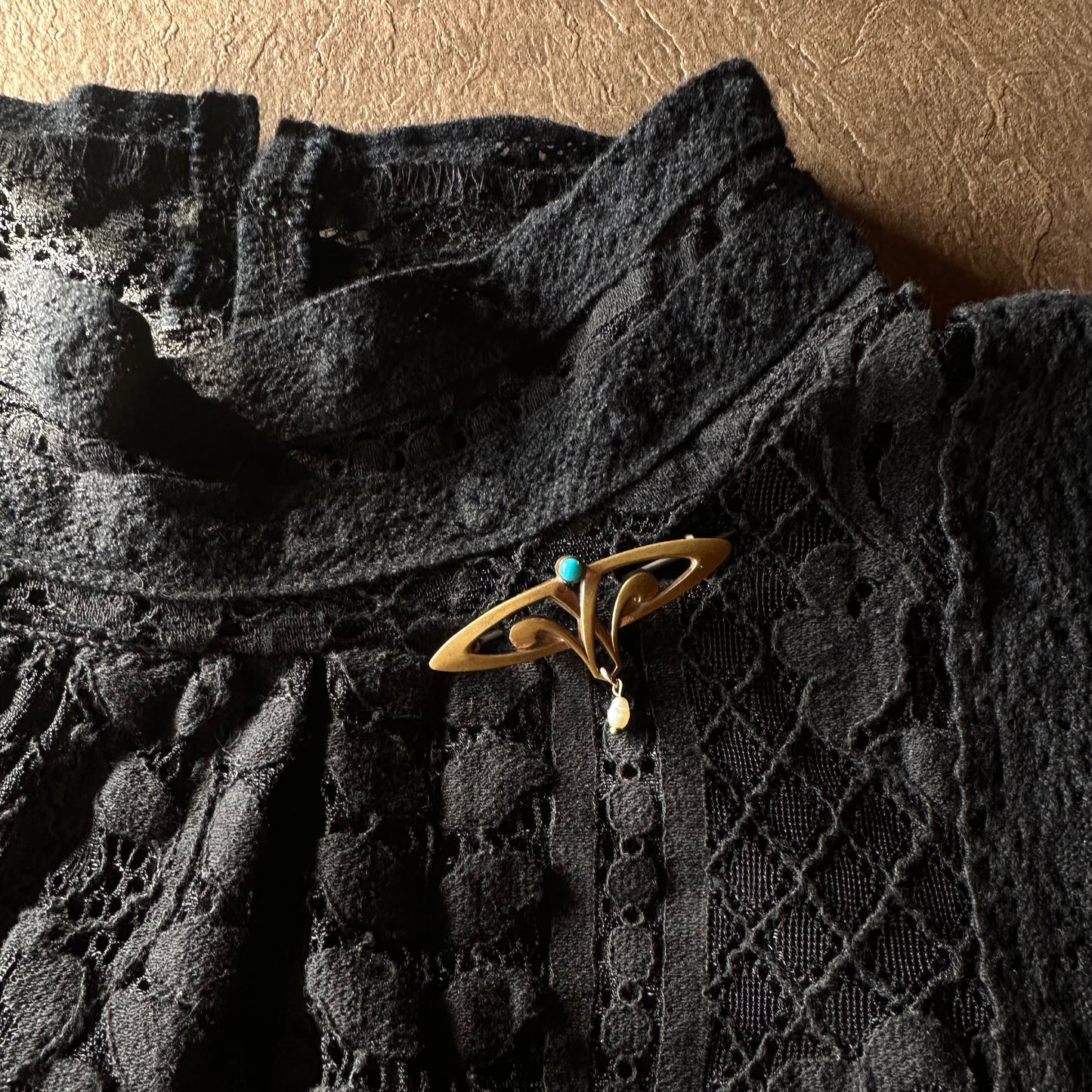 アールヌーヴォー ドロップ ブローチ