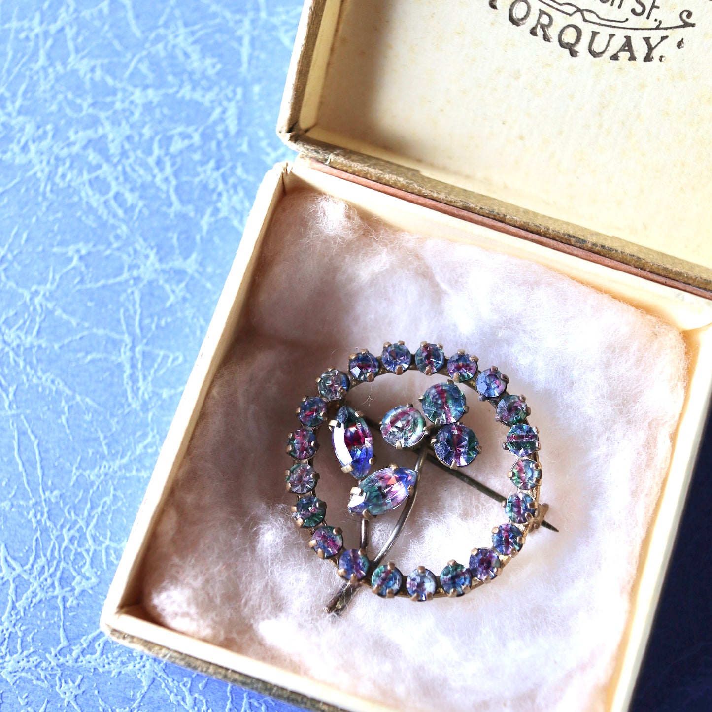 アイリスグラス サークルブローチ