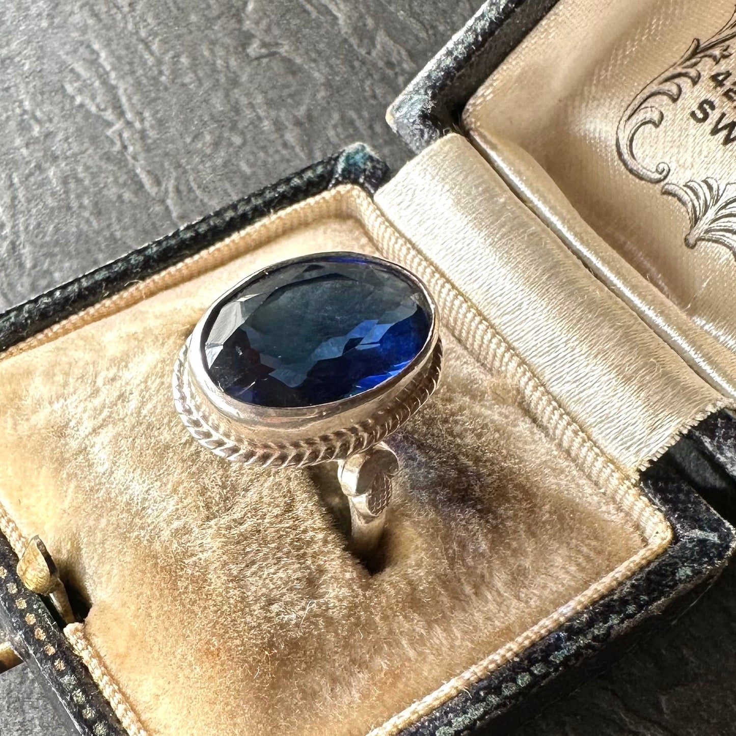 ロイヤルブルーカラーグラス ヴィンテージシルバーリング 8.5号