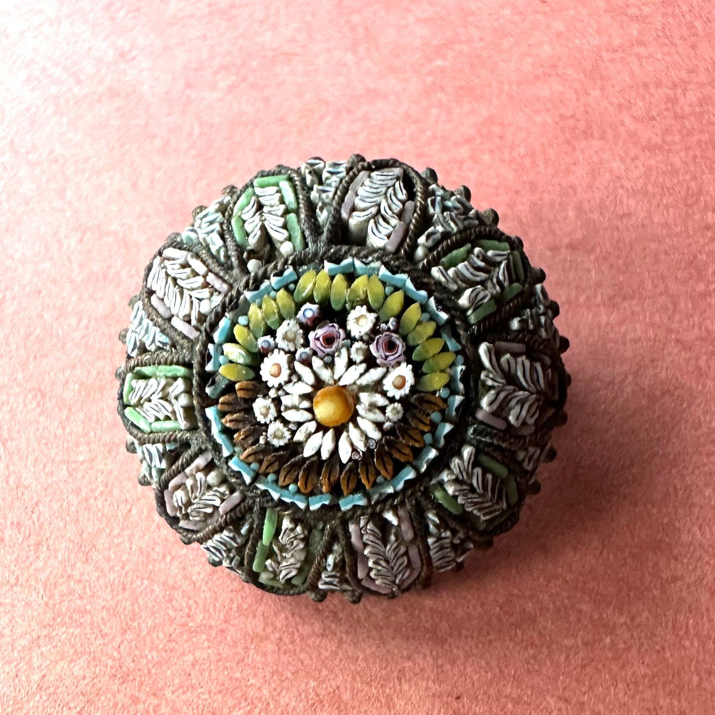 マイクロモザイク ラウンドブローチ②