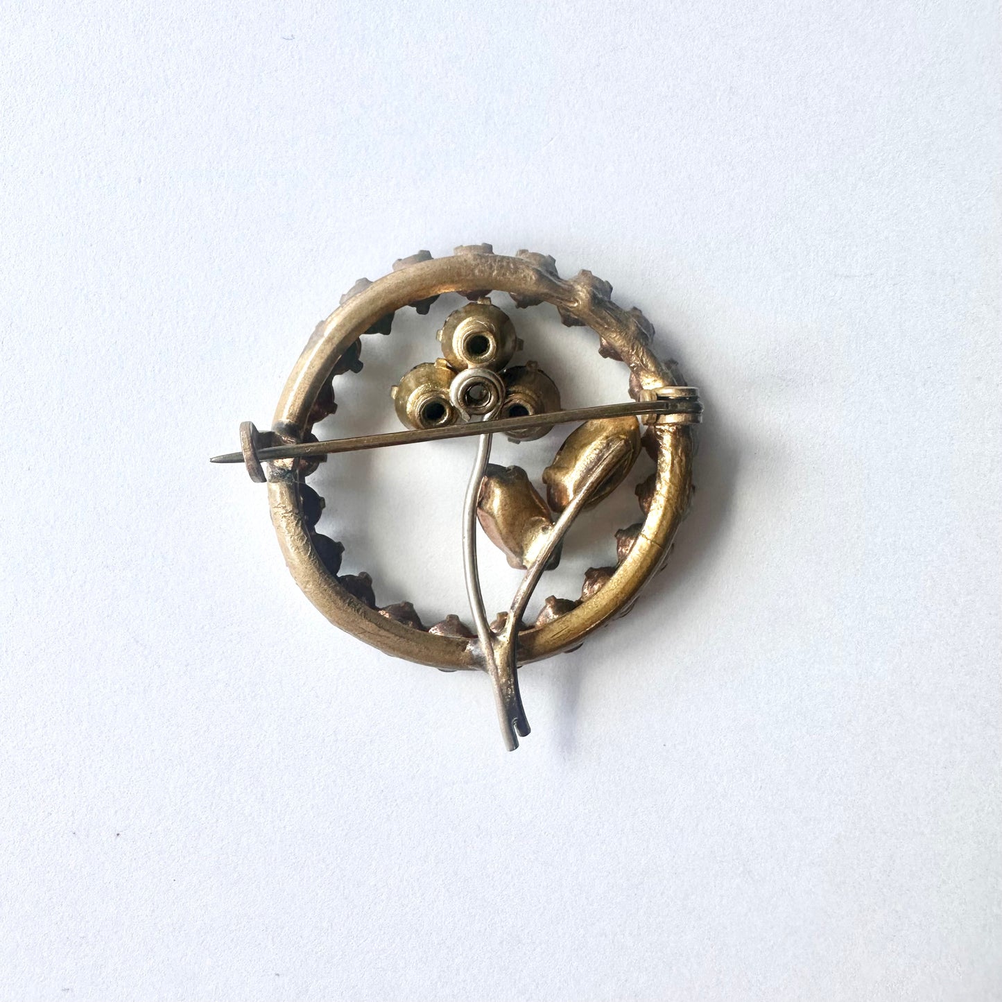 アイリスグラス サークルブローチ