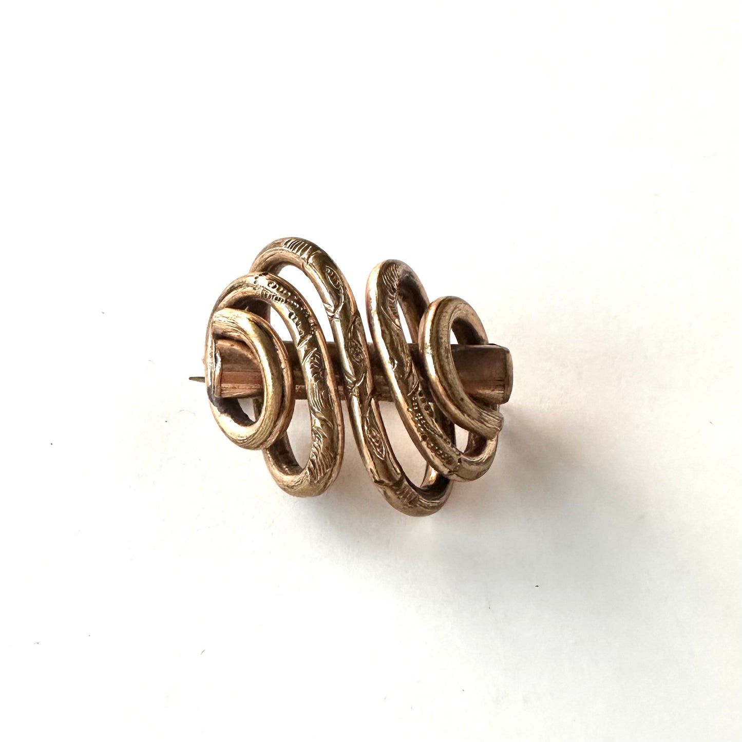 ヴィクトリアン ノット ブローチ