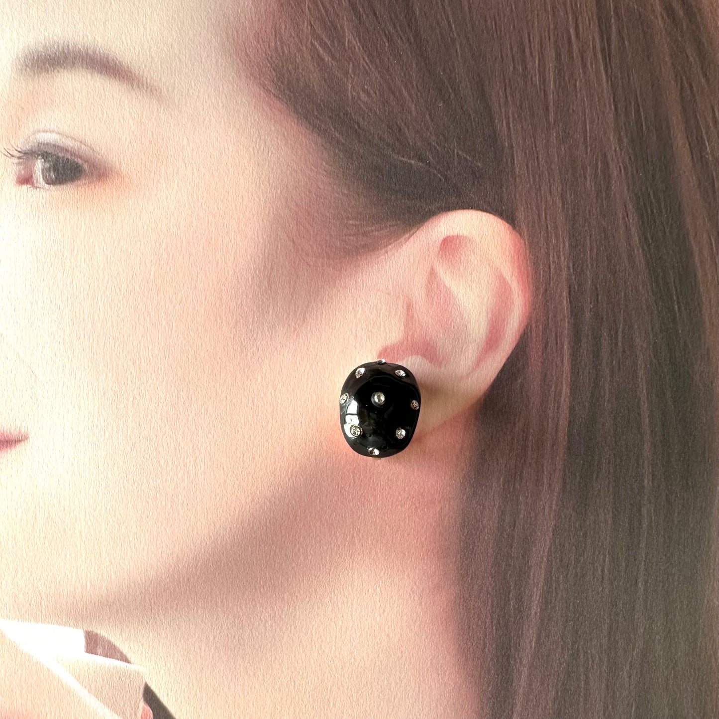 ブラックエナメル＆クリアグラス クリップオンイヤリング