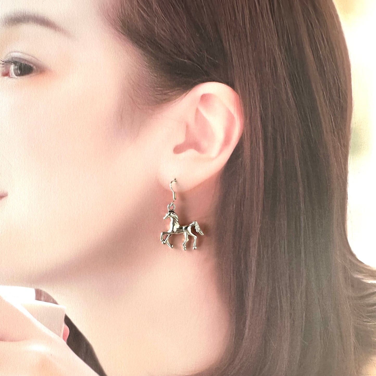 ホースモチーフ シルバーピアス