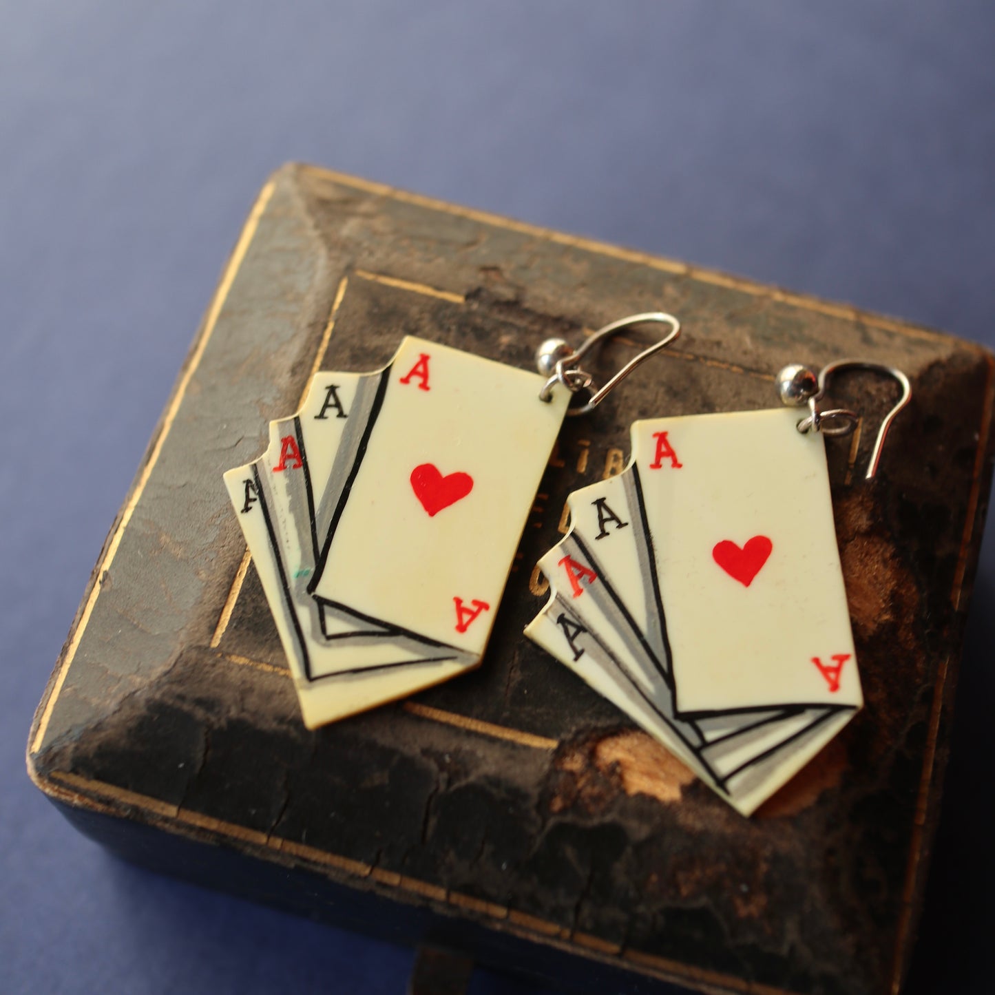 トランプ ヴィンテージピアス