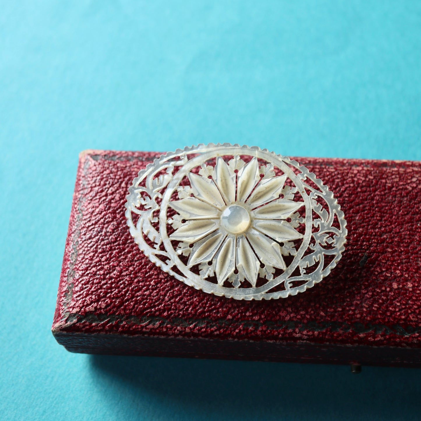 ベツレヘムパール オーバル ブローチ