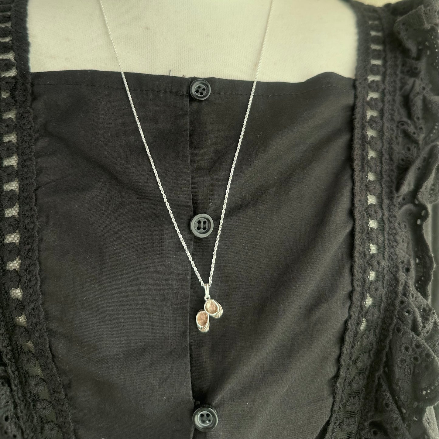 ヴィンテージシルバーチャーム ベビーシューズ