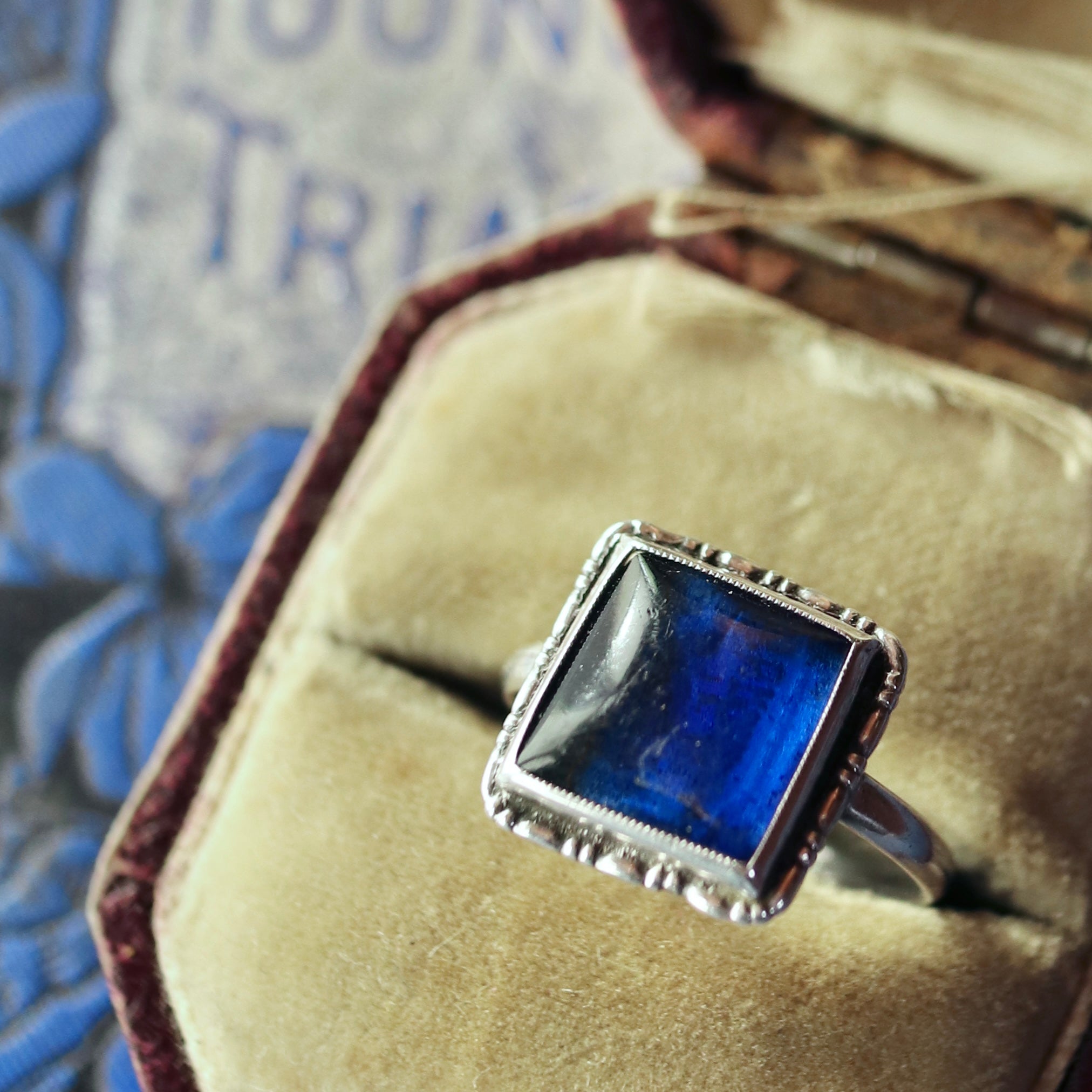 バタフライリング　11.5号 バタフライウィング スクエアリング 11.5号 – Amelie Antique