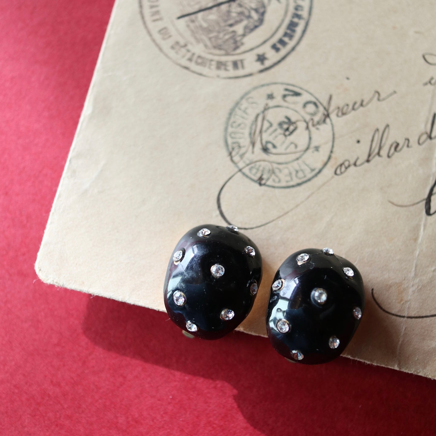 ブラックエナメル＆クリアグラス クリップオンイヤリング