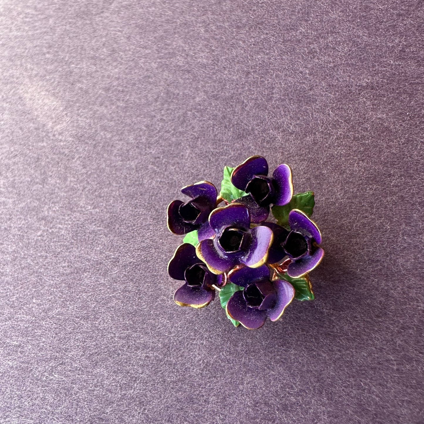 ヴィンテージ スミレ ブローチ