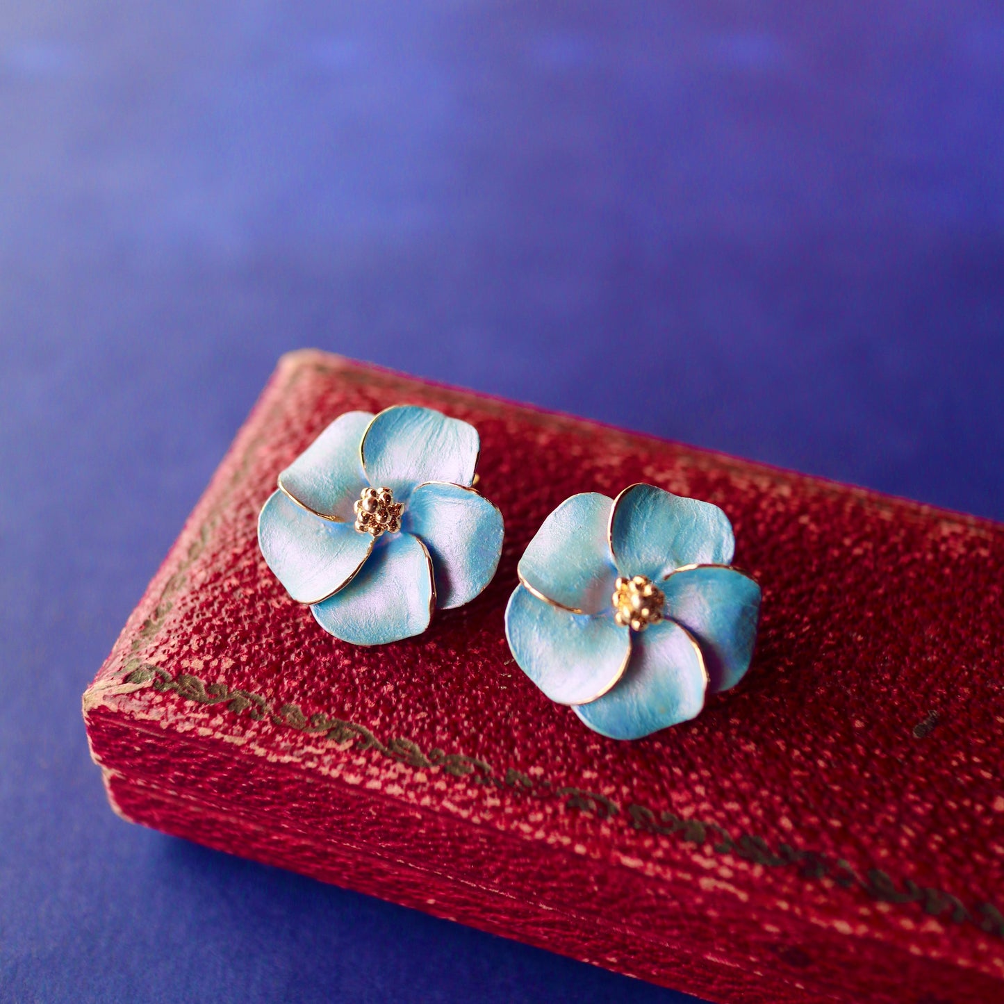 ラベンダーカラー フラワーイヤリング