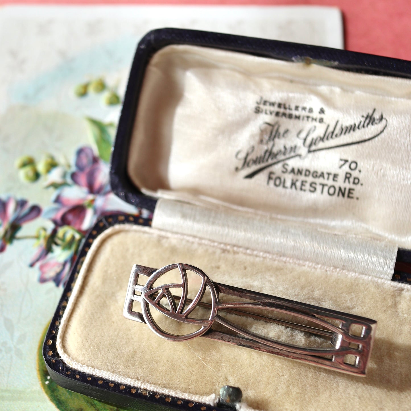 マッキントッシュスタイル ローズモチーフ ブローチ