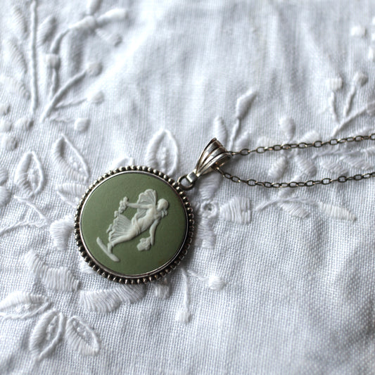 ウェッジウッド ラウンドネックレス グリーン ロンドン 1972年