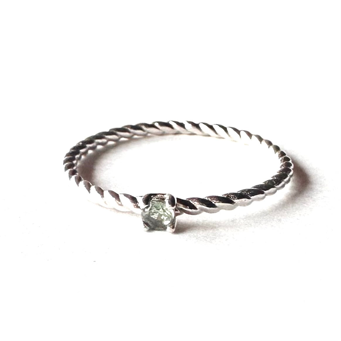 シルバー ツイストロープ＆ペリドットカラーグラス ヴィンテージリング 14.5号