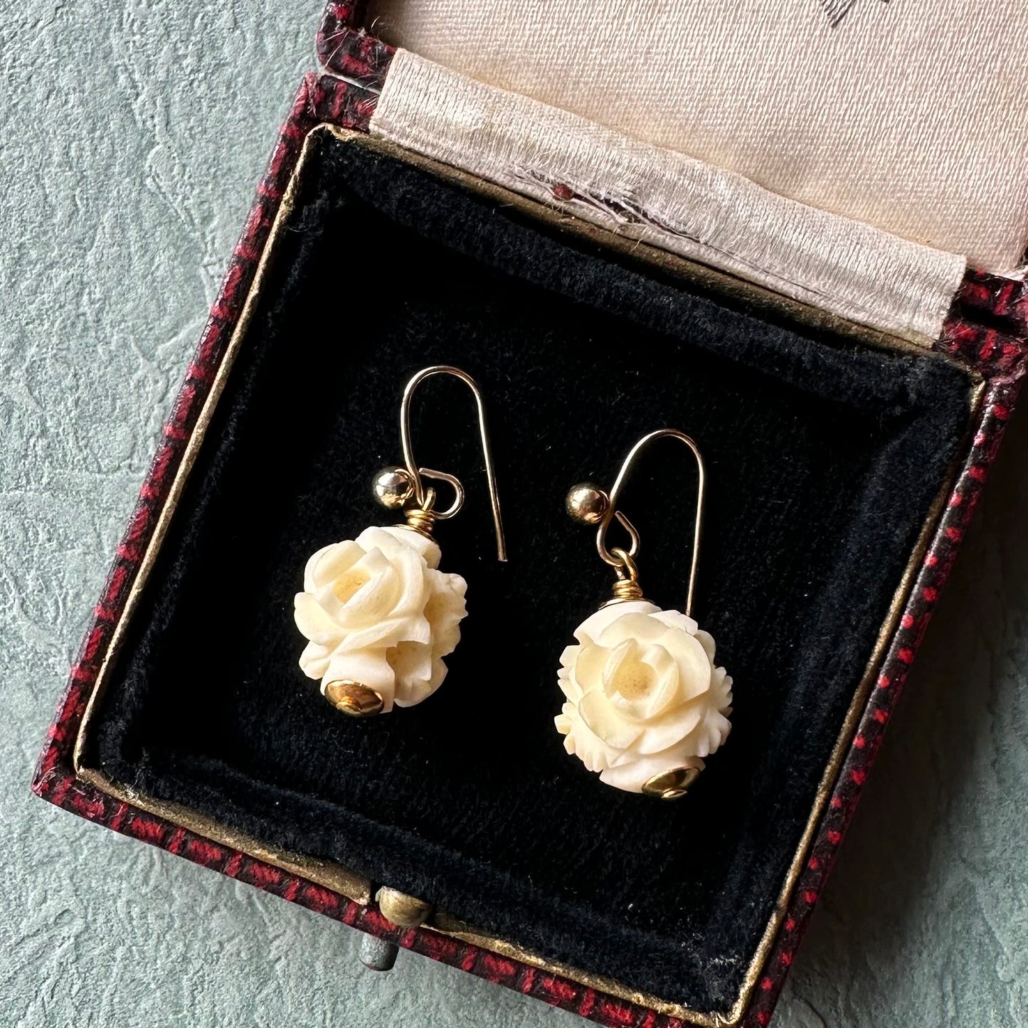 ローズ アンティークパーツ ピアス