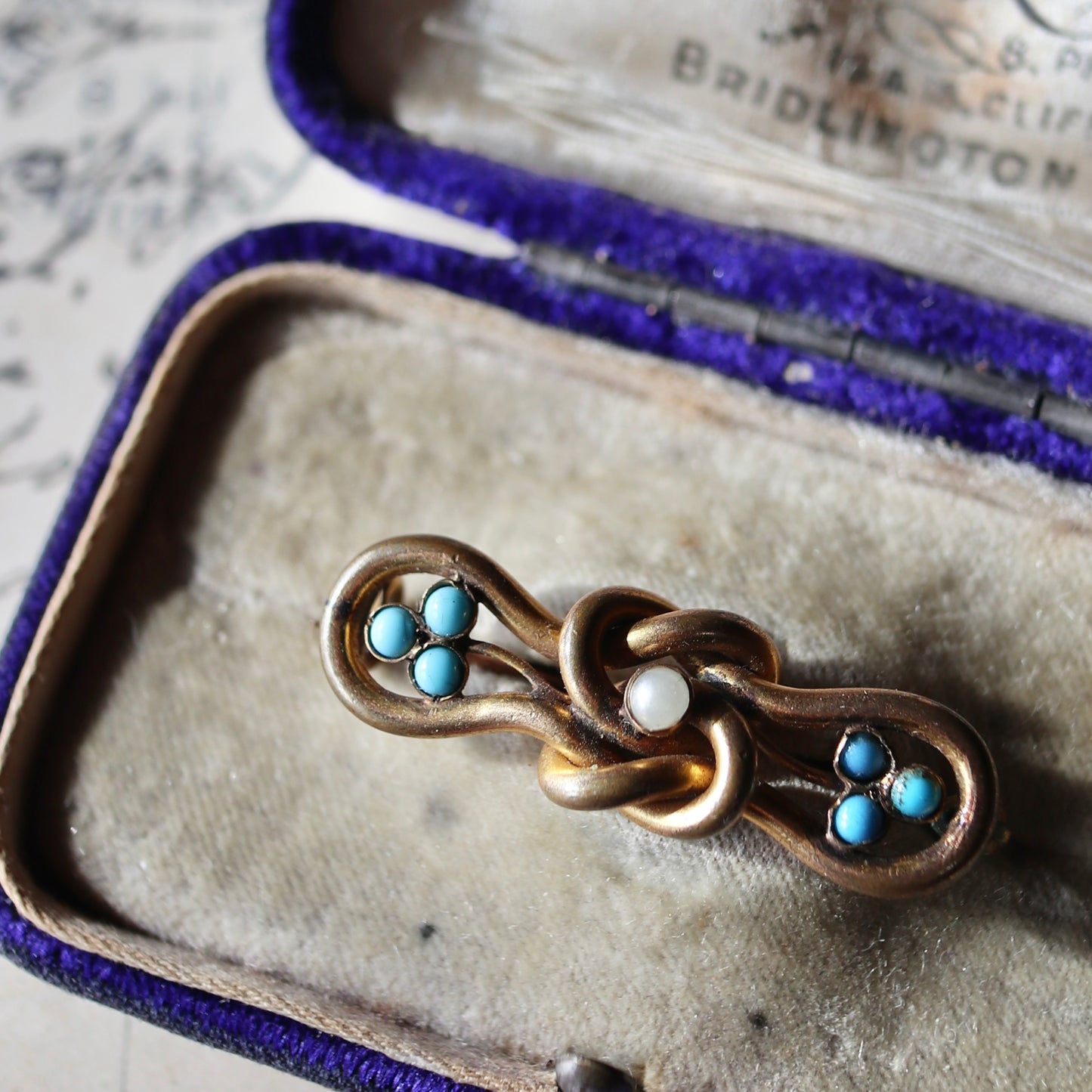 エドワーディアン ノット ターコイズグラス＆グラスパール ブローチ