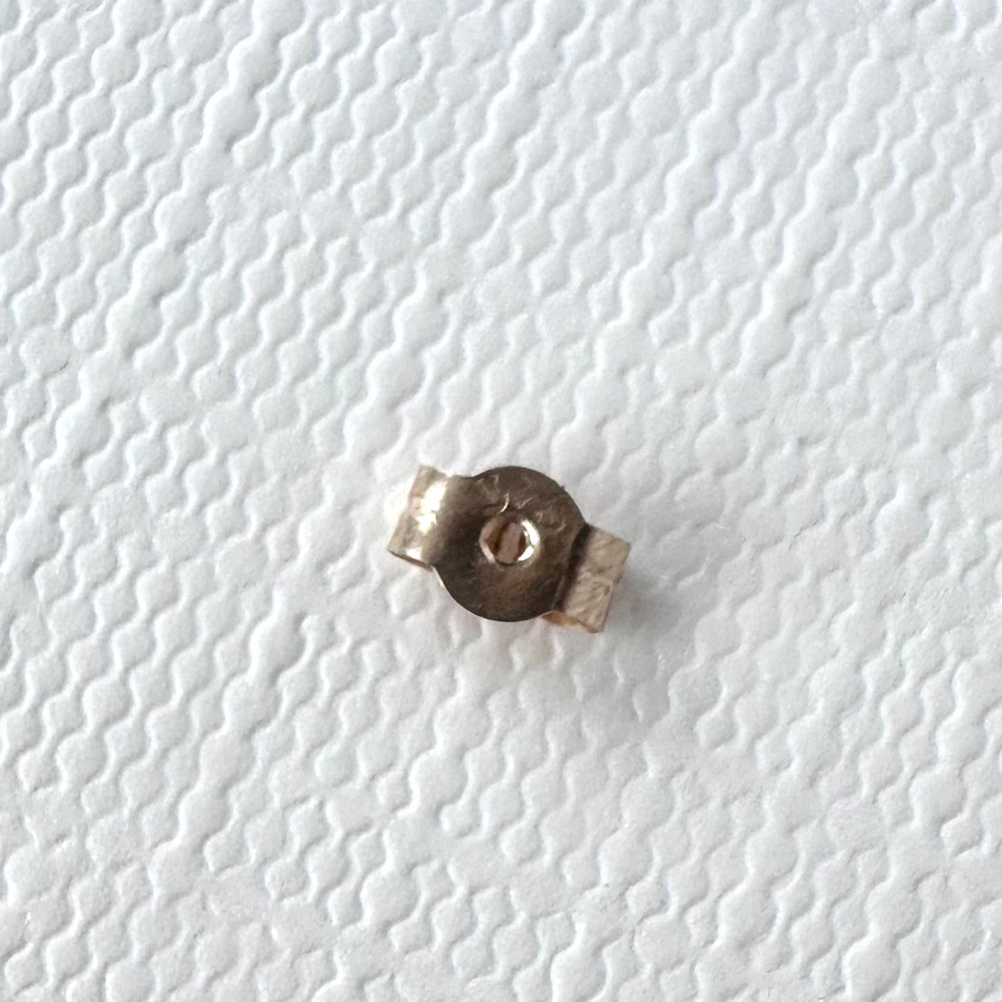 9ctゴールド ラビット スタッドピアス