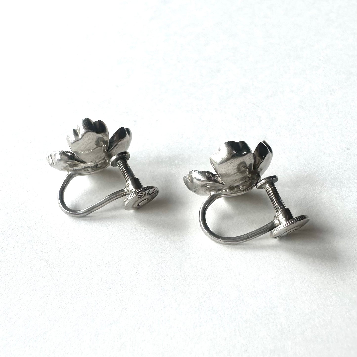 シルバー＆マーカサイト フラワーモチーフイヤリング