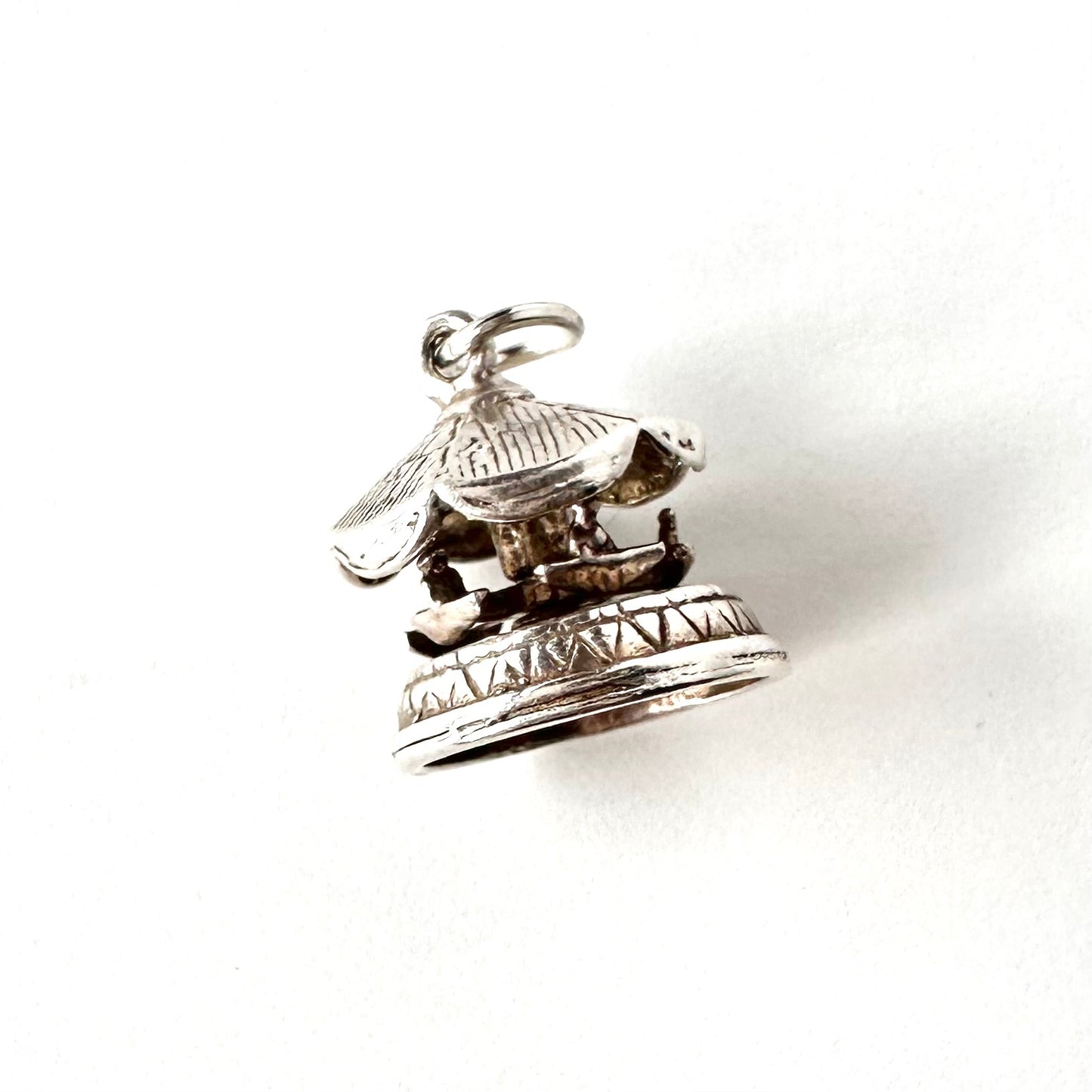 メリーゴーランド ヴィンテージシルバーチャーム(回転タイプ)