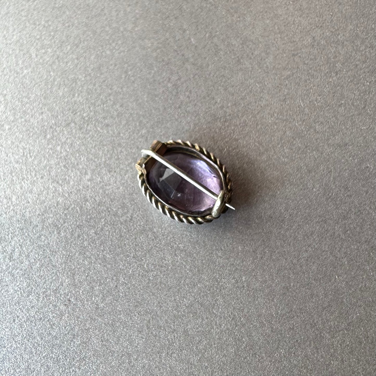 ライラックカラーグラス ミニブローチ